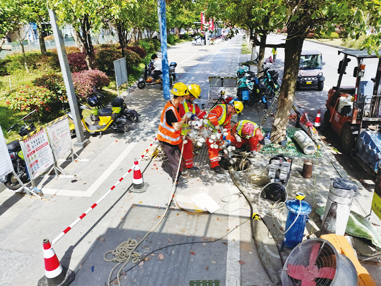  栾川UV-CIPP紫外光固化修复